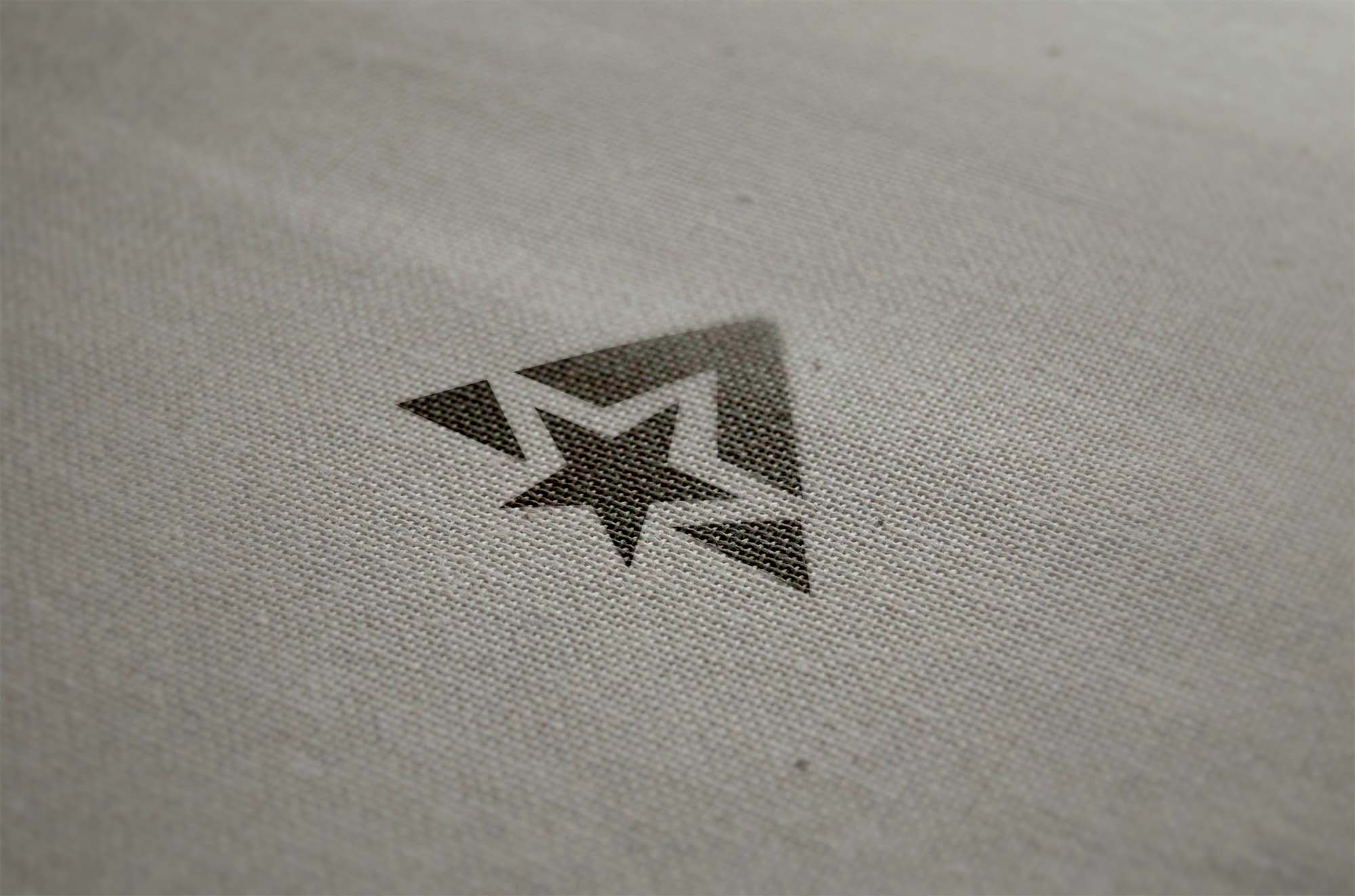 New Linen Logo Mockup